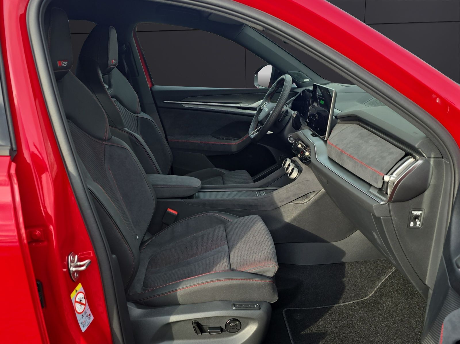 Fahrzeugabbildung SKODA Kodiaq RS 2.0 TSI 195 kW 4x4 MATRIX AREA AHK HEA