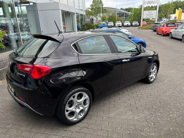 Fahrzeugabbildung Alfa Romeo Giulietta KLIMA XENON NAVI ALU