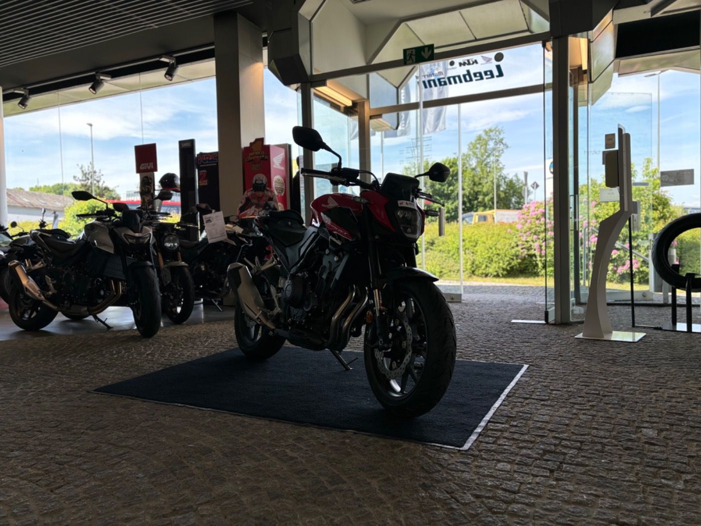 Fahrzeugabbildung Honda CB 500 Hornet 2025