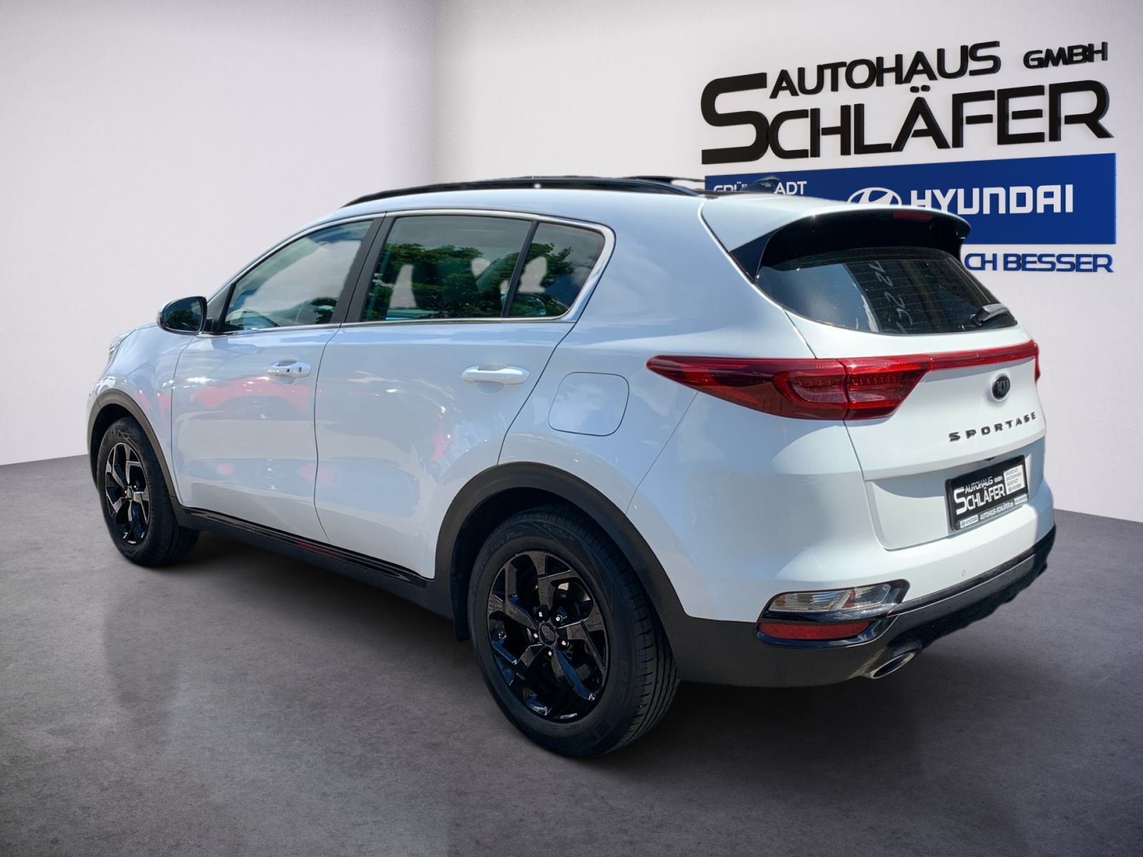 Fahrzeugabbildung Kia Sportage 1.6 T-GDI 7-DCT Black Edition Pan.Dach