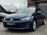 Volkswagen Golf VII Lim. Highline BMT Aut. - mit Diesel-Antrieb: Blau, Alcantara, Scheckheftgepflegt