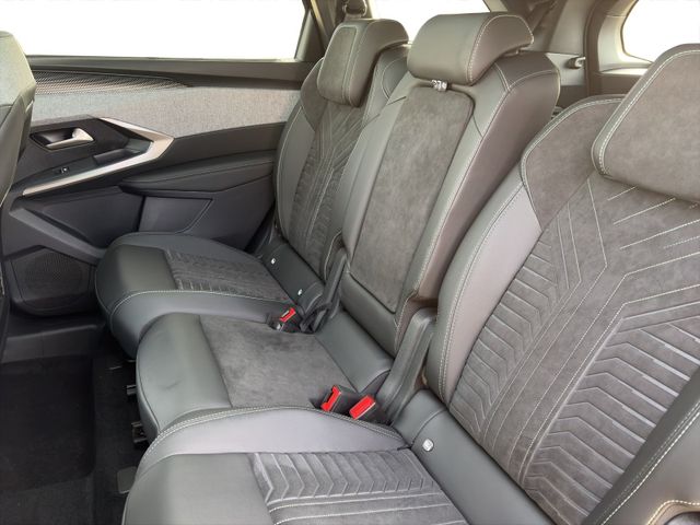 Peugeot 5008 GT 145 e-DSC6 KeyLess*360 KAM*ACC*PANO*