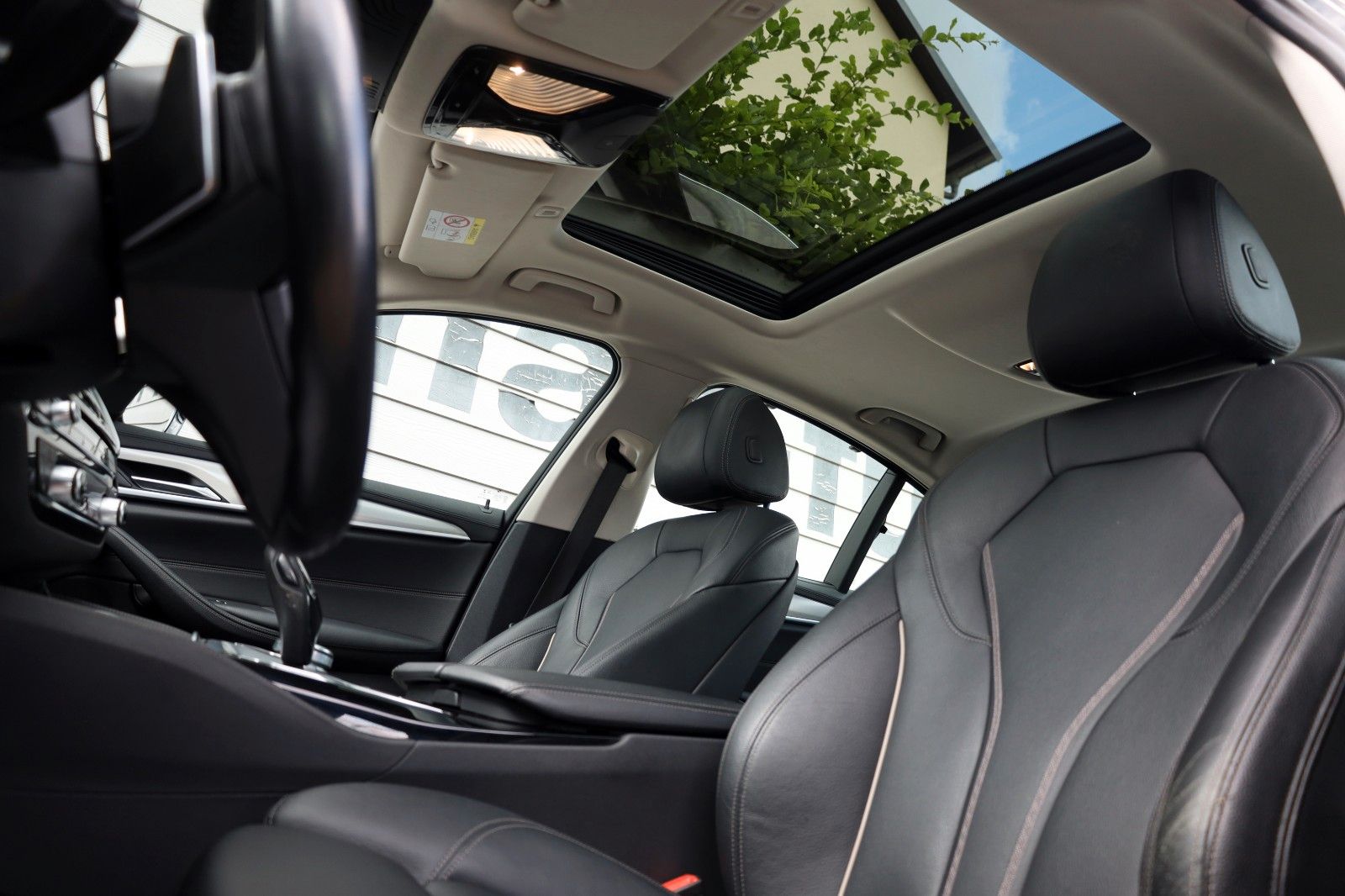 Fahrzeugabbildung BMW 530 e xDrive Luxury ,Leder,Navi,LED,Kamera,AHK e