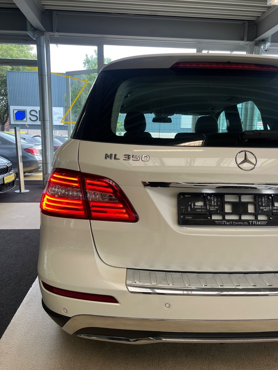 Fahrzeugabbildung Mercedes-Benz ML 350 d BlueTec 4Matic * 1.HAND * GEPFLEGT *