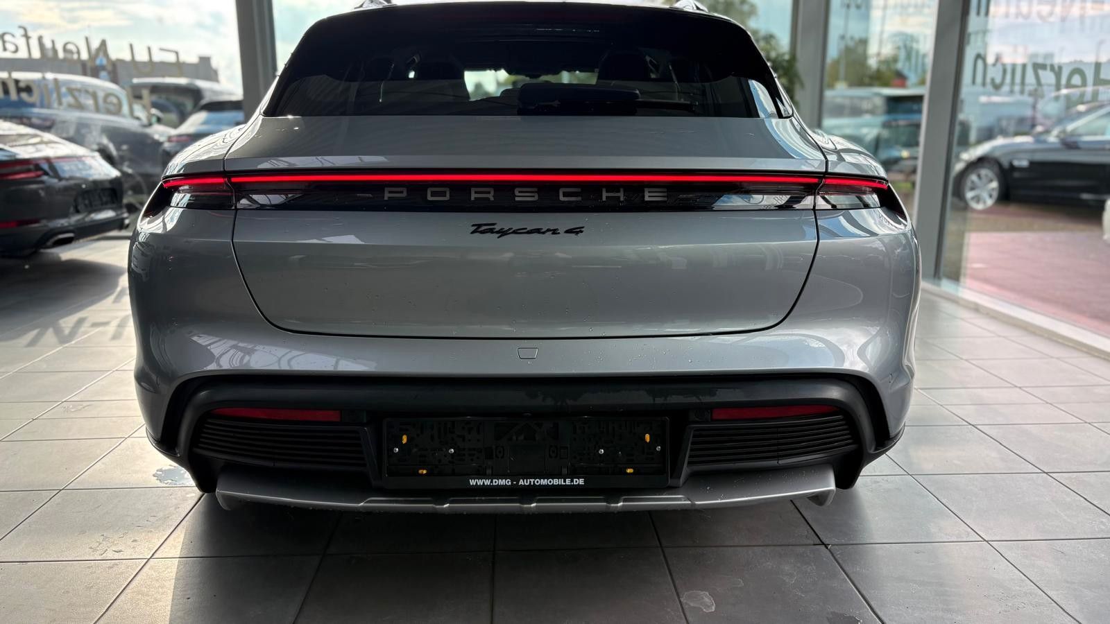 Fahrzeugabbildung Porsche Taycan Cross Turismo 4/Innodrive/HUD/Top!