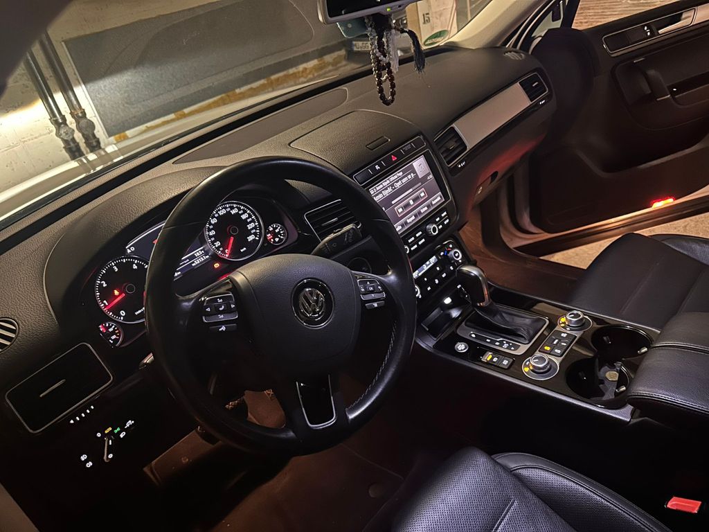 Image of Volkswagen Touareg