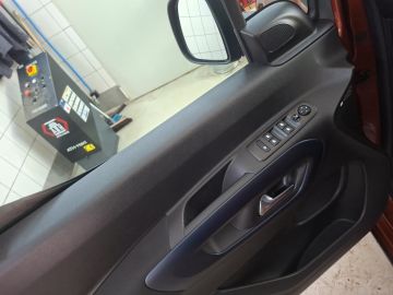 Peugeot Rifter Allure 1.5 BHDi 130 °Navi°AHK°AAC°PDC°