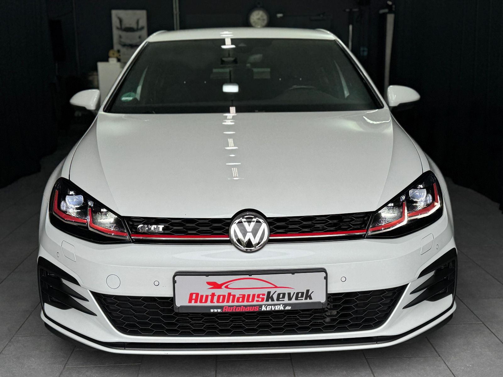 Fahrzeugabbildung Volkswagen Golf VII Lim. GTI BMT/Start-Stopp