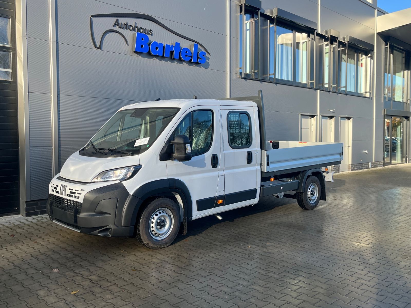 Fahrzeugabbildung Fiat Ducato Pritschenwagen Doka. 35 L3 140 Multijet M