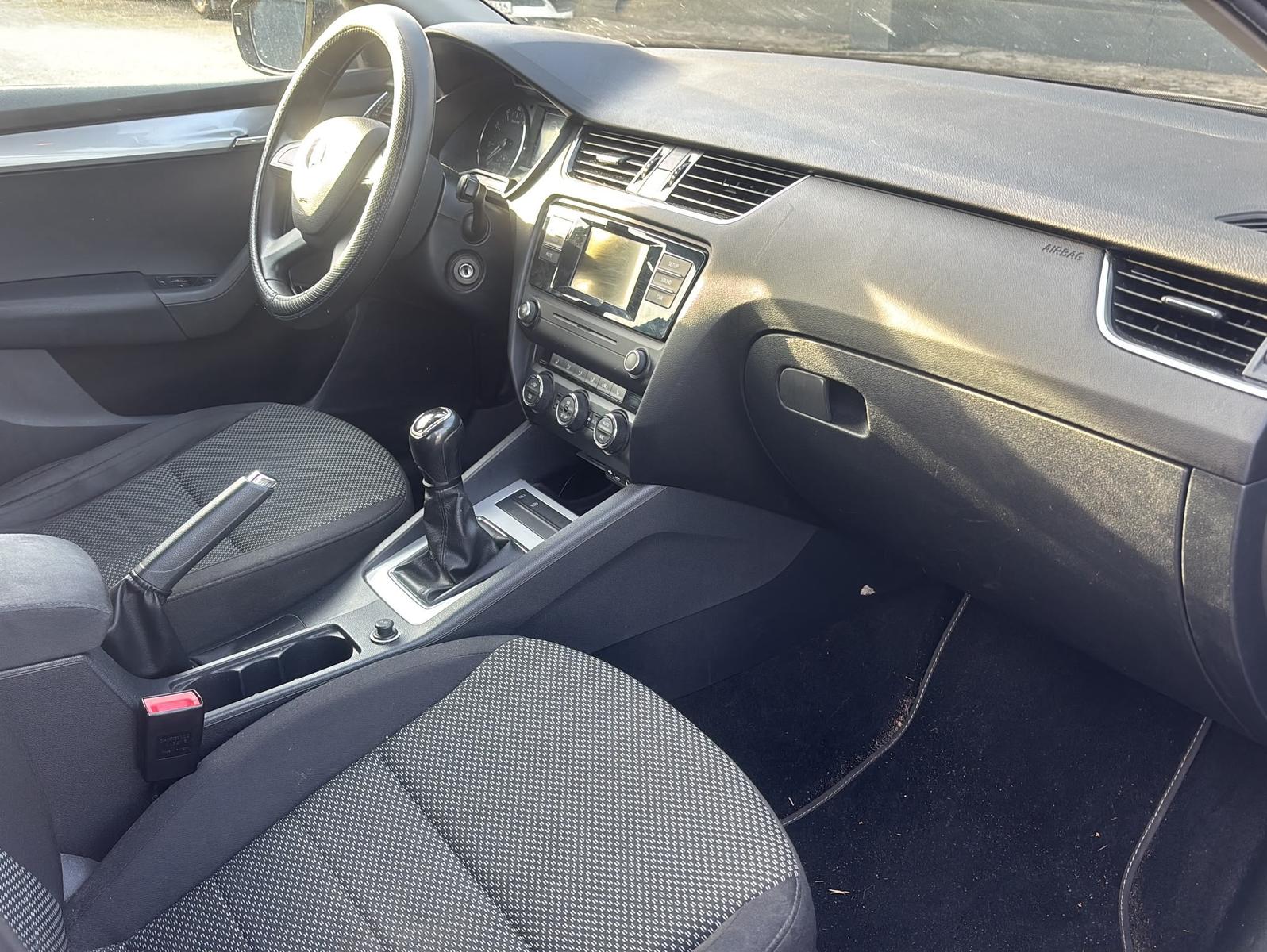 Skoda Octavia 2015 — photo 11