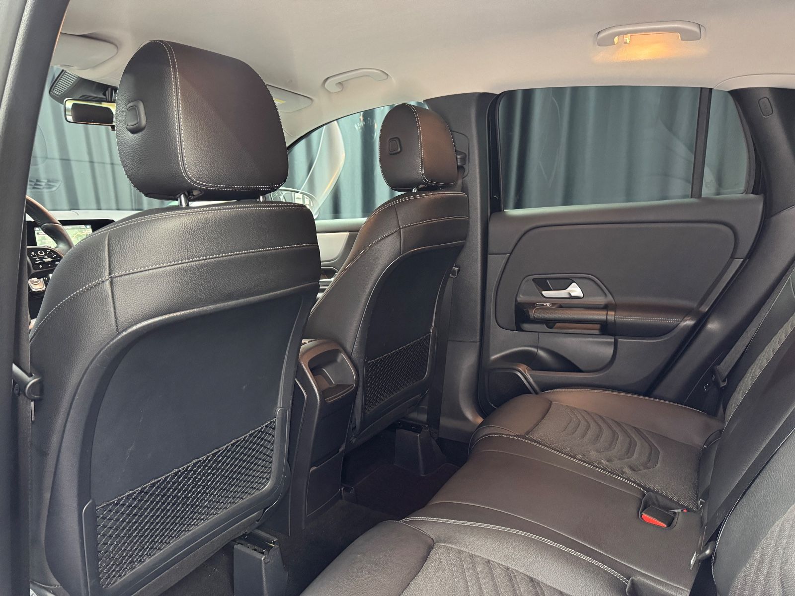 Fahrzeugabbildung Mercedes-Benz GLA 220d|AUTOMATIK|NAVI|LED-SCHEINWERFER|