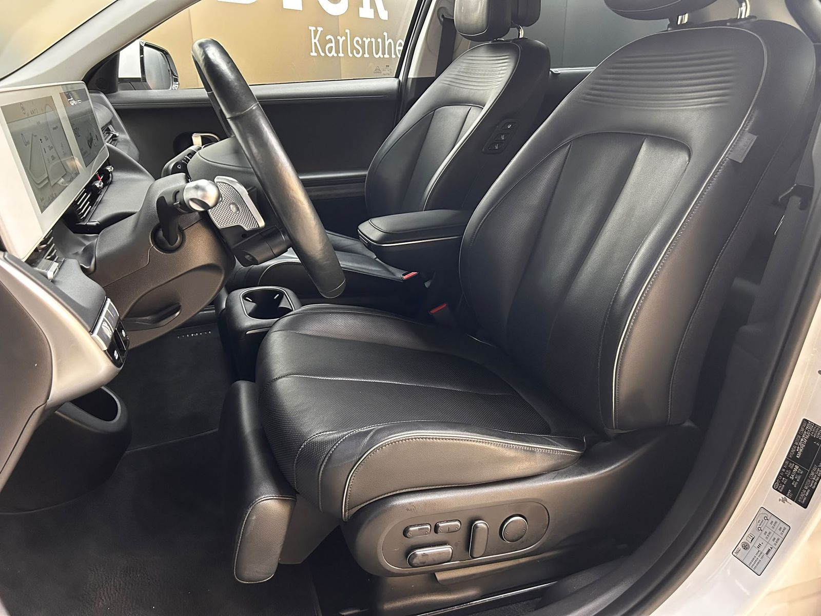 Fahrzeugabbildung Hyundai Ioniq 5 Uniq RELAX+LED+NAVI+BOSE+360+ACC+AHK+WP+