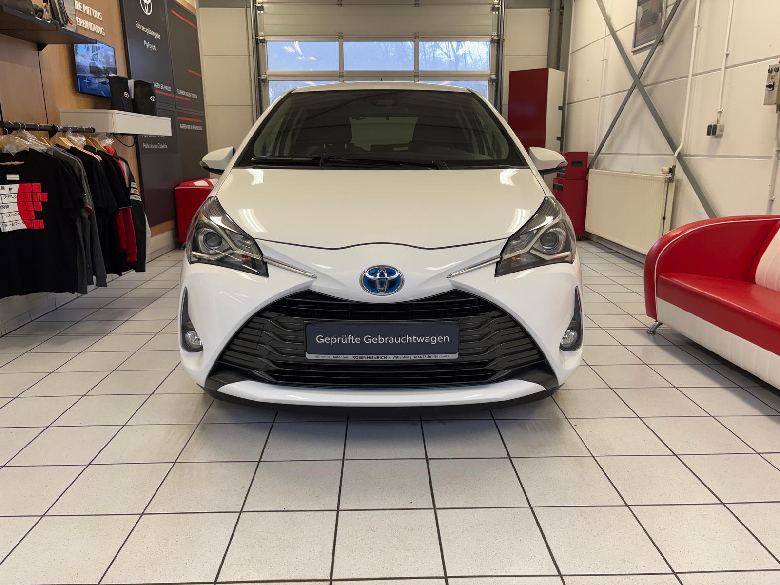 Toyota Yaris Hybrid Y20 Club