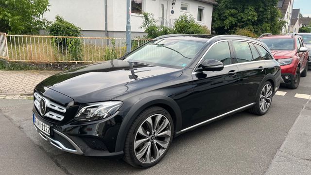 MERCEDES-BENZ E 220 d 4MATIC T All-Terrain Autom. All-Terrain