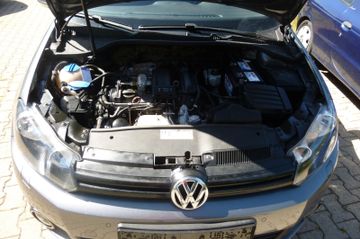 Volkswagen Golf - 10