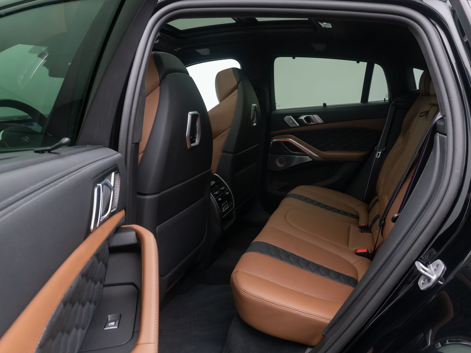 Fahrzeugabbildung BMW X6 M Competition B&W SkyLounge 360&deg; 22Zoll Voll