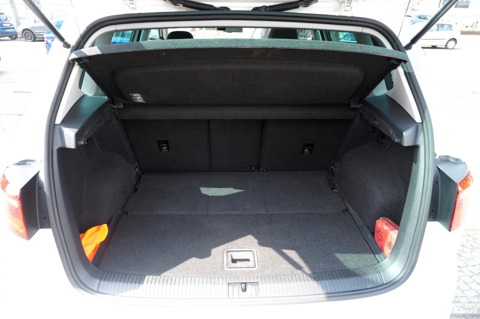 Car Image 29