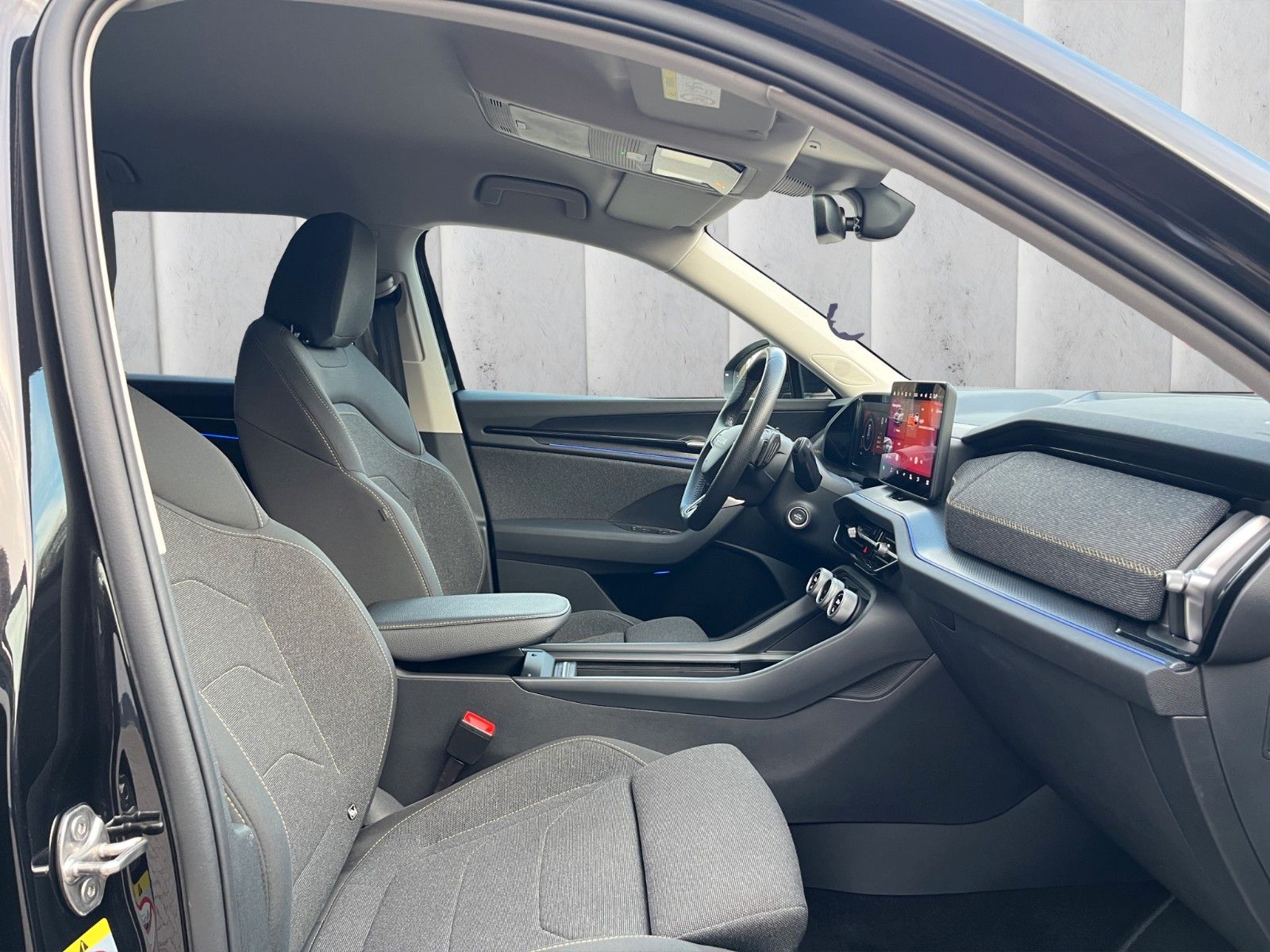 Fahrzeugabbildung SKODA Kodiaq 1.5 TSI mHEV*7-Sitzer*DSG*ViCo*SHZ*LED**