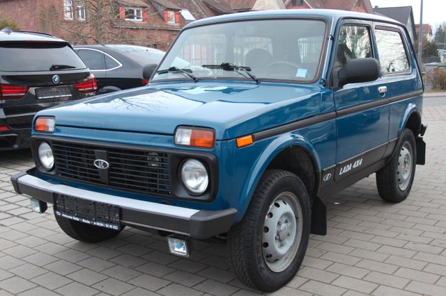 Lada Niva Only