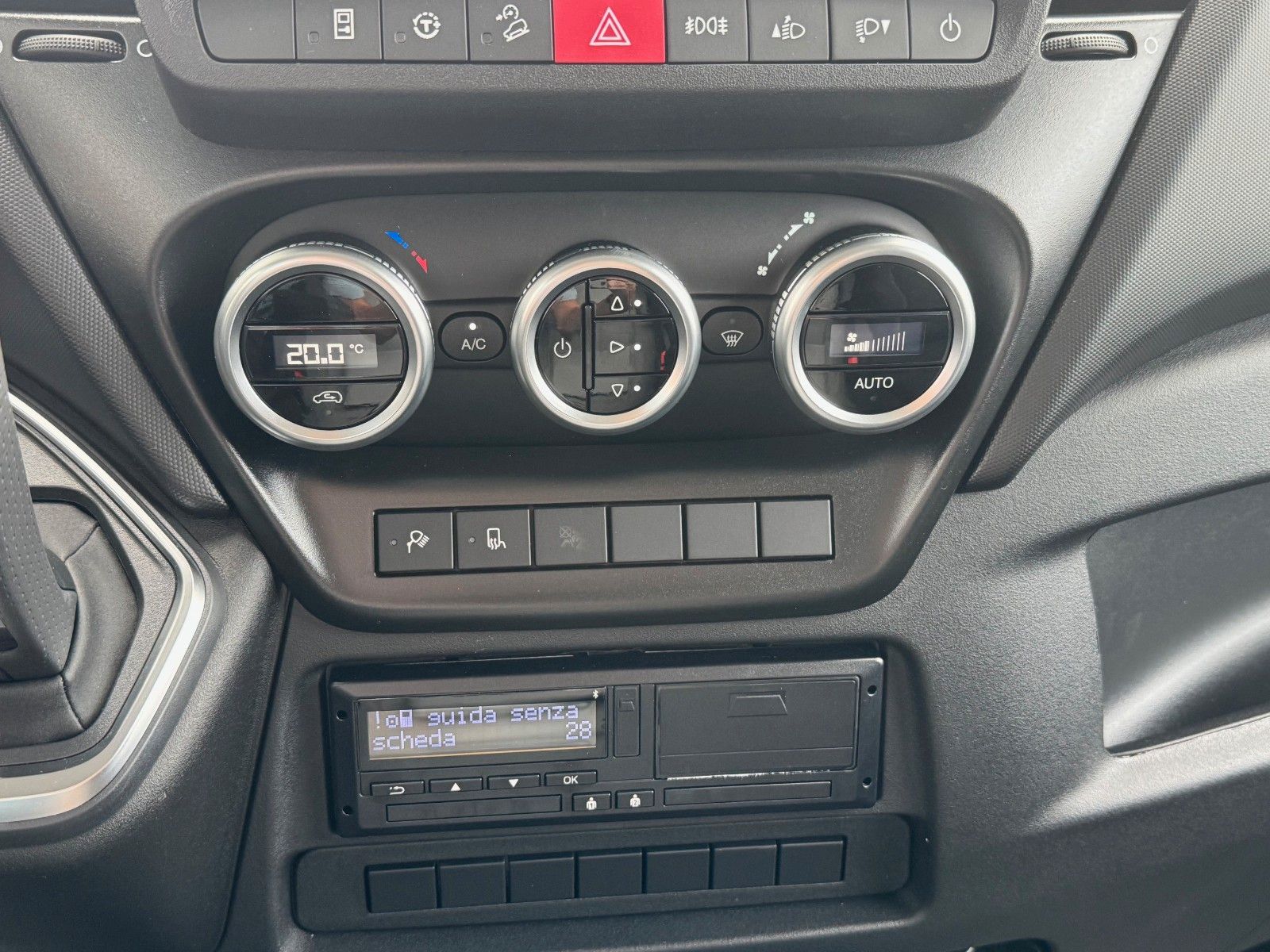 Fahrzeugabbildung Iveco Daily 70C21 3.0L *L4*H3*Automatik*LED*Luft*