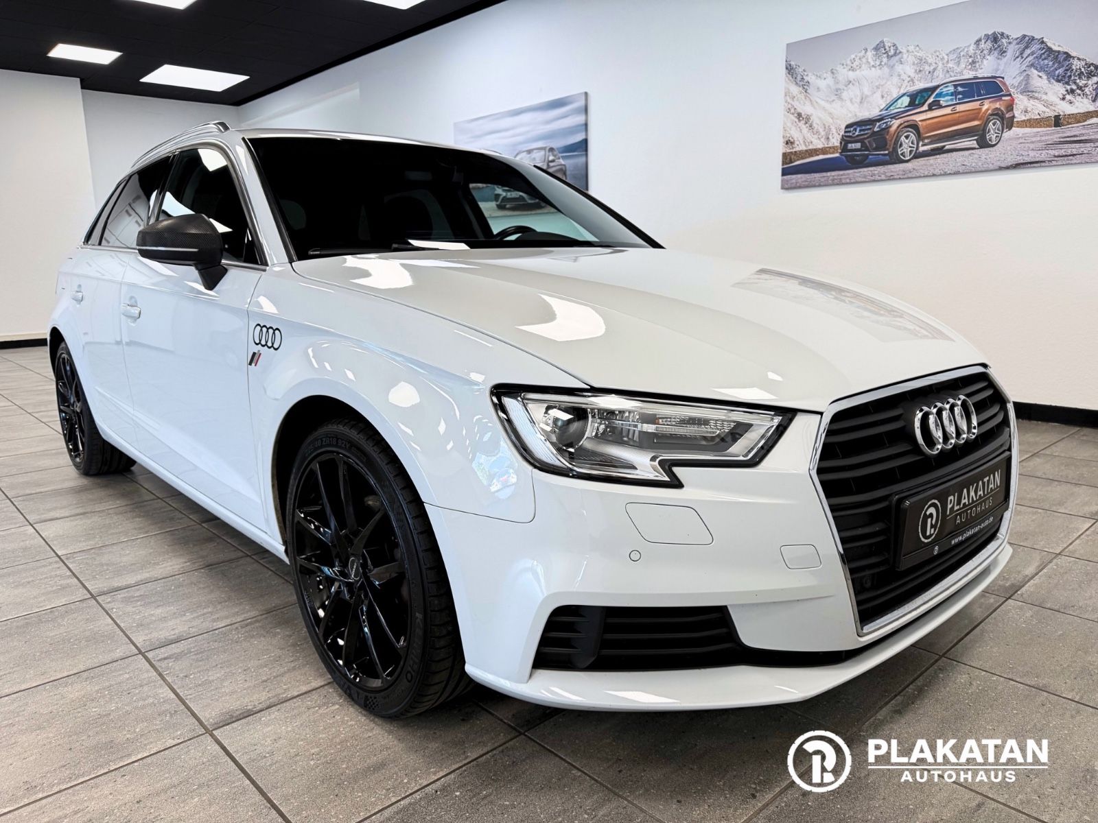 Fahrzeugabbildung Audi A3 Sportback Navi DigitalInstr LED