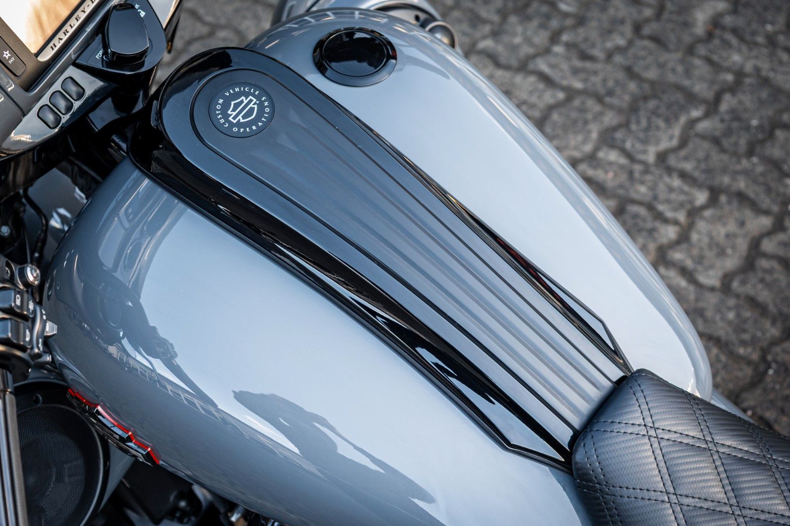 Fahrzeugabbildung Harley-Davidson FLHXSE CVO STREET GLIDE 117 cui - Jekill -