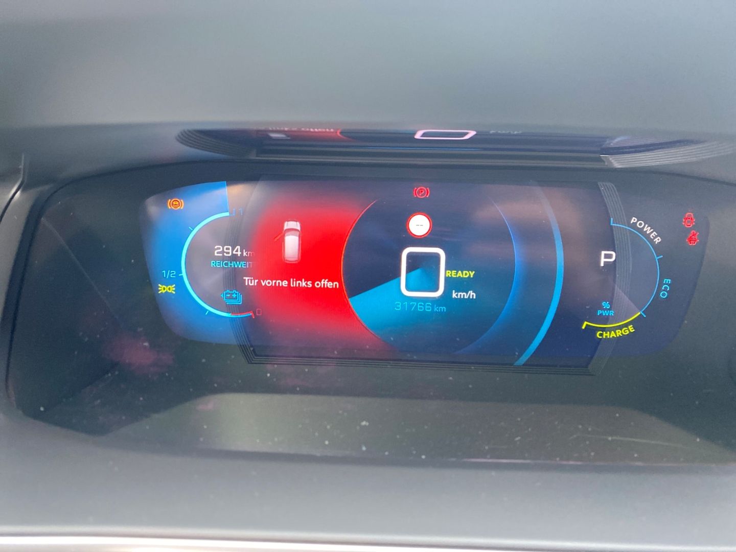Fahrzeugabbildung Peugeot 208 e- Allure Elektromotor 136 Navi LED Apple Ca