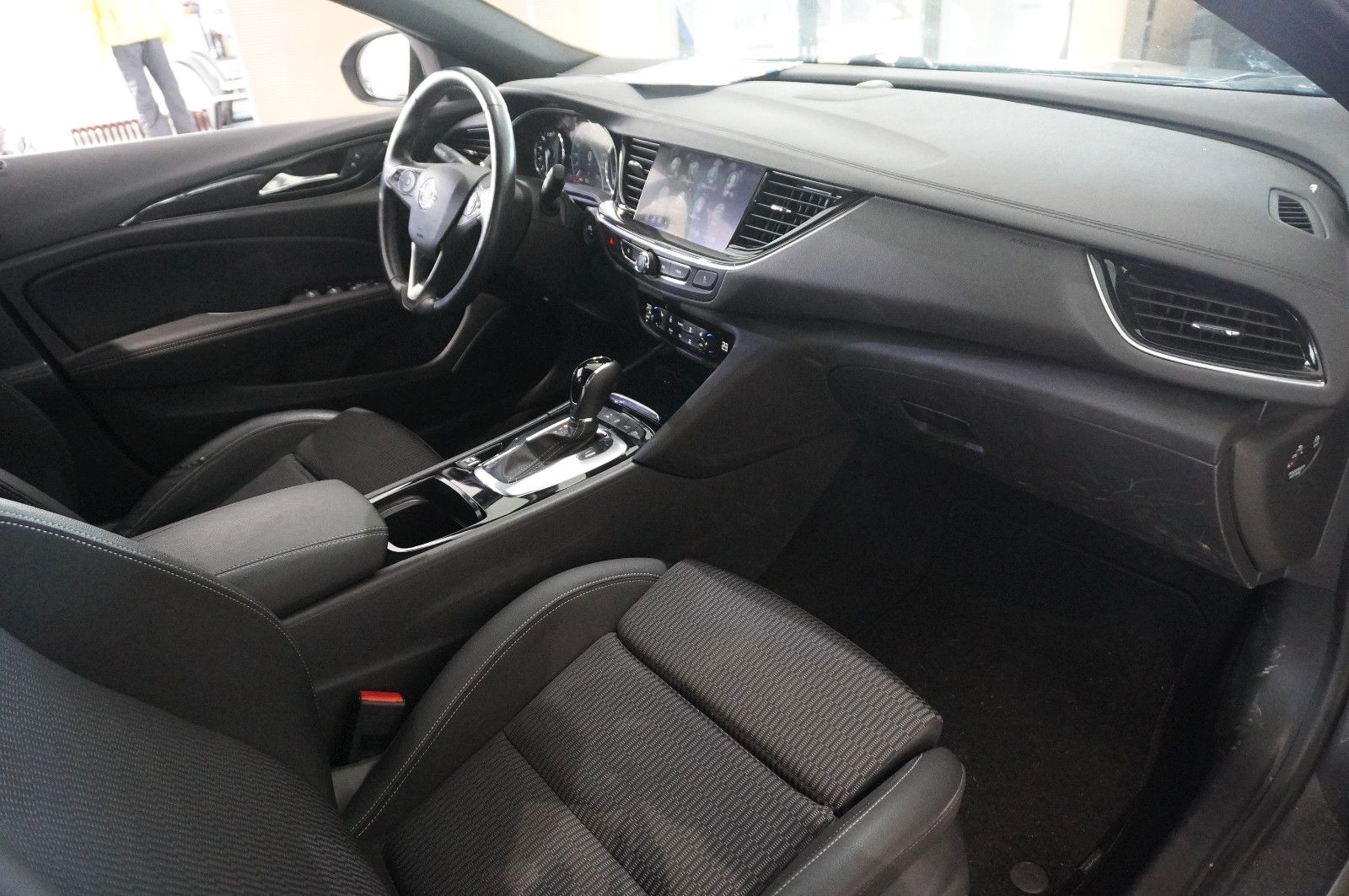 Fahrzeugabbildung Opel Insignia B ST 2.0D ELEGANCE NAVI/LED/KAMERA/AHK