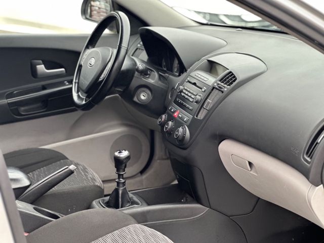 Kia cee’d / Ceed cee&apos;d LX EXPORT