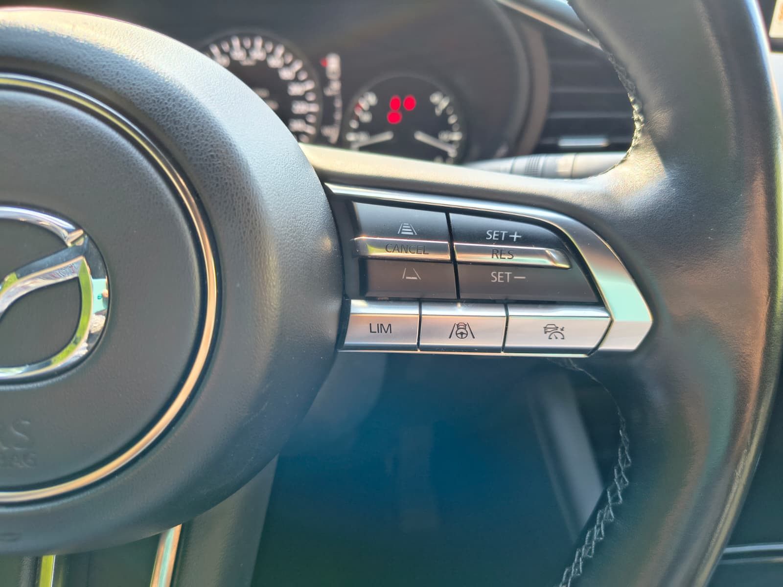 Fahrzeugabbildung Mazda 3 2.0 Auto. Selection LED+NAVI+SHZ+KAM+ACC+BOSE+