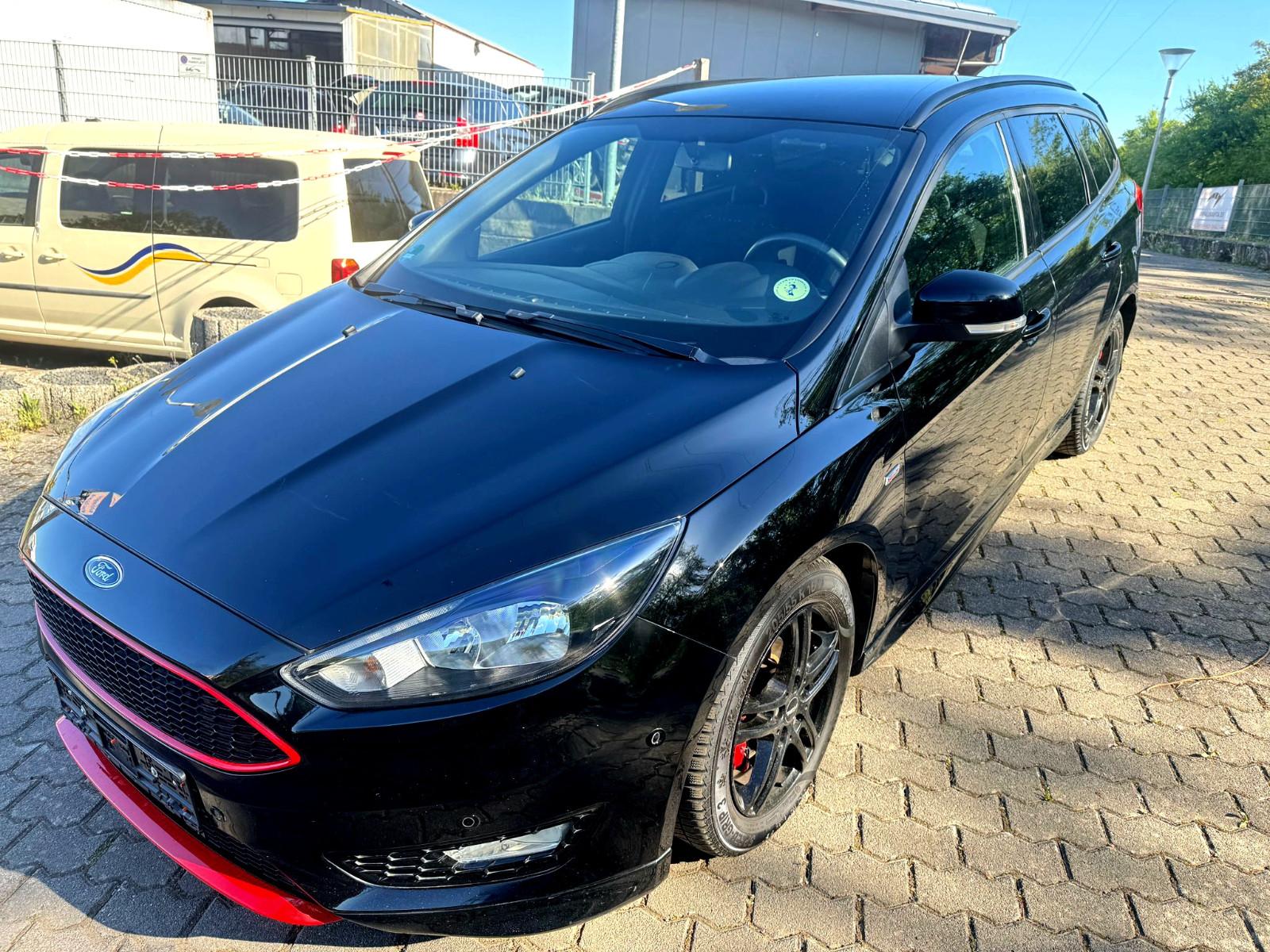 Ford Focus 1,0 Turnier ST-Line Red; Navi Zahnriemen n