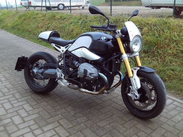 BMW R nineT