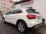 Mercedes-Benz GLA 220 4MATIC DCT"PANO/LED/KAMERA" - Mercedes-Benz GLA 220 D Gebrauchtwagen