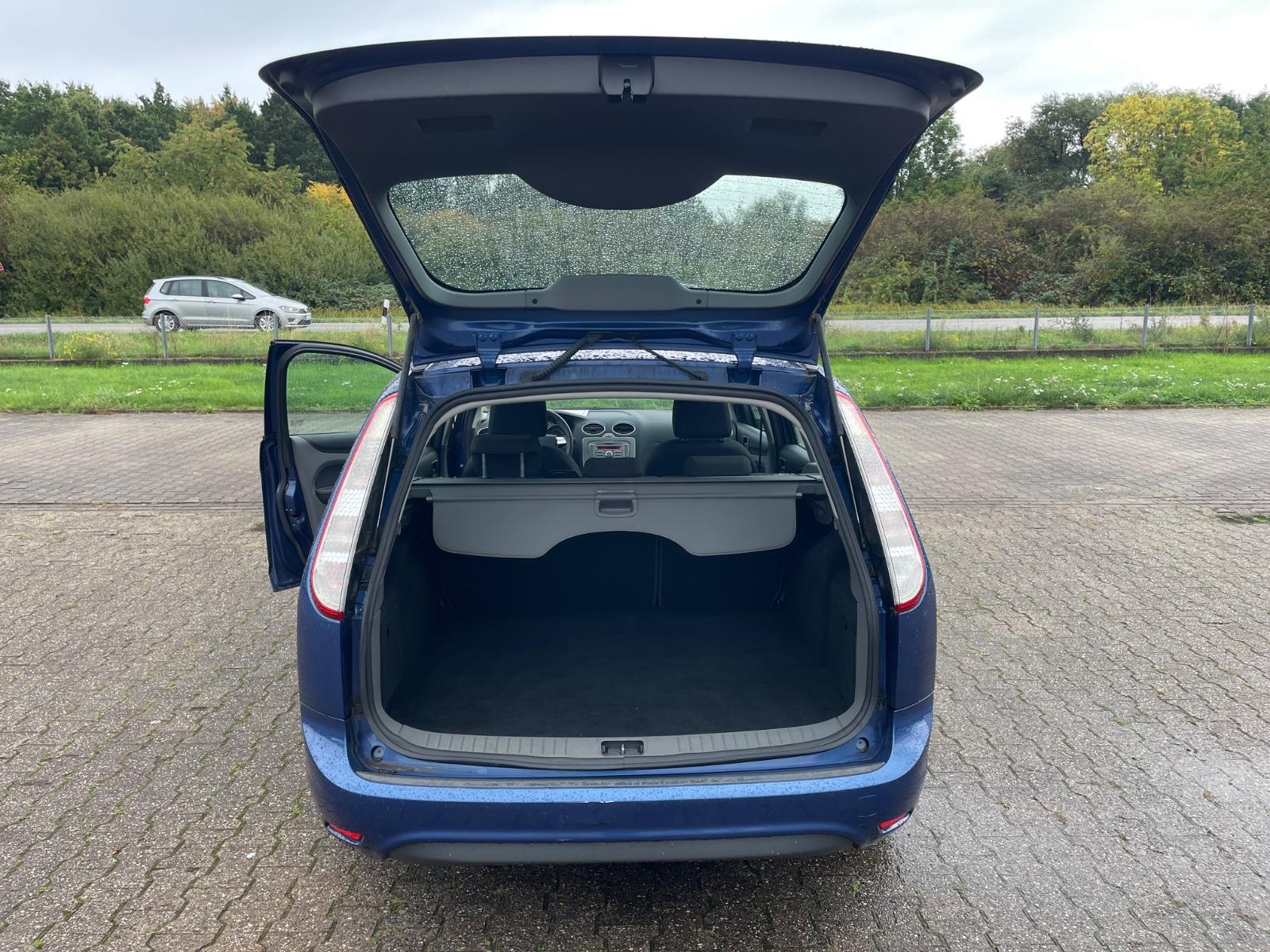 Ford Focus 2009 — photo 12