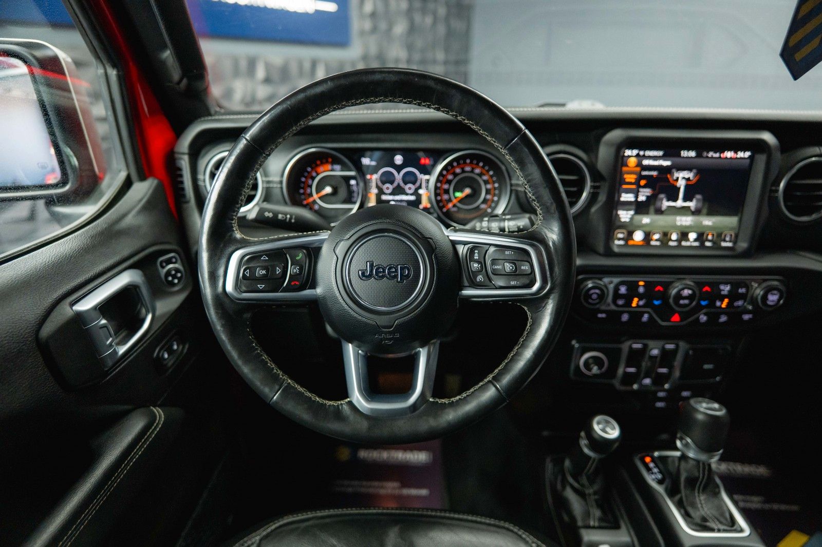 Fahrzeugabbildung Jeep Wrangler Unlimited Sahara OVERLAND 4x4 *LED*ACC*