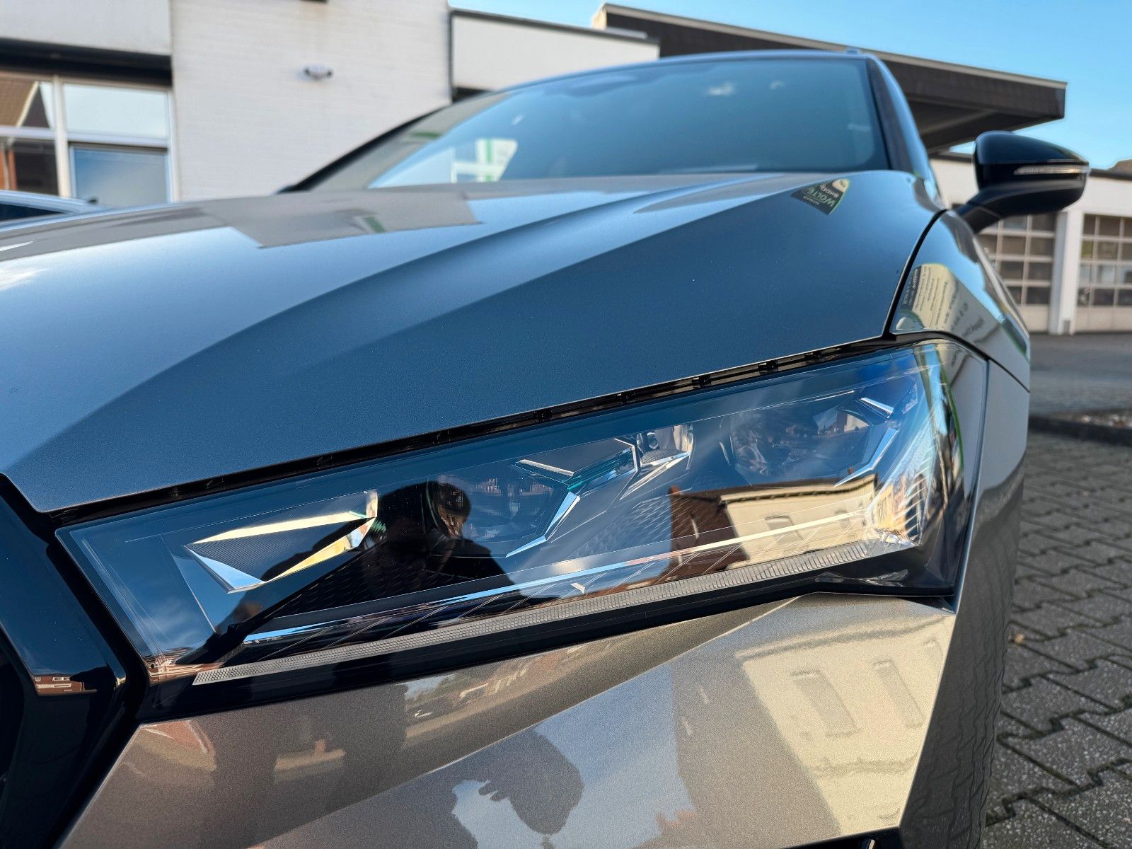 Fahrzeugabbildung SKODA Superb Combi Sportline