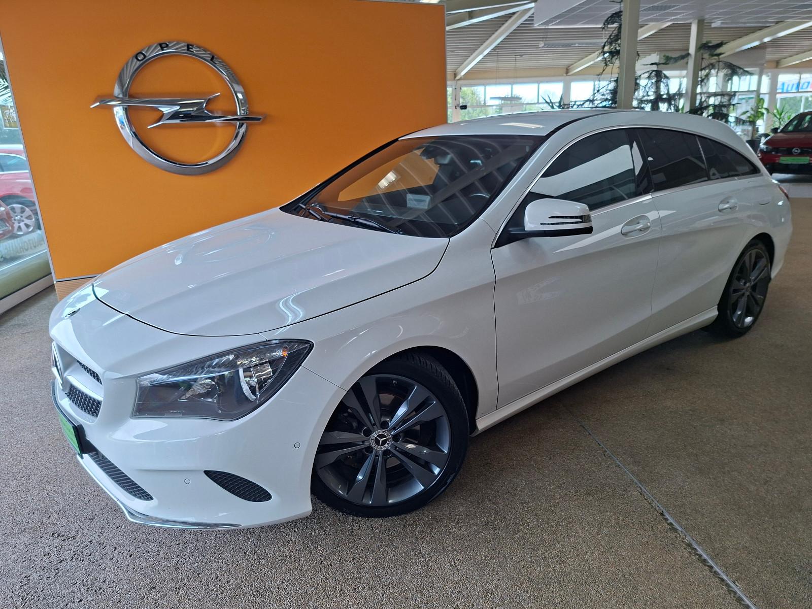 Mercedes-Benz CLA Shooting Brake CLA 200 CDI / d