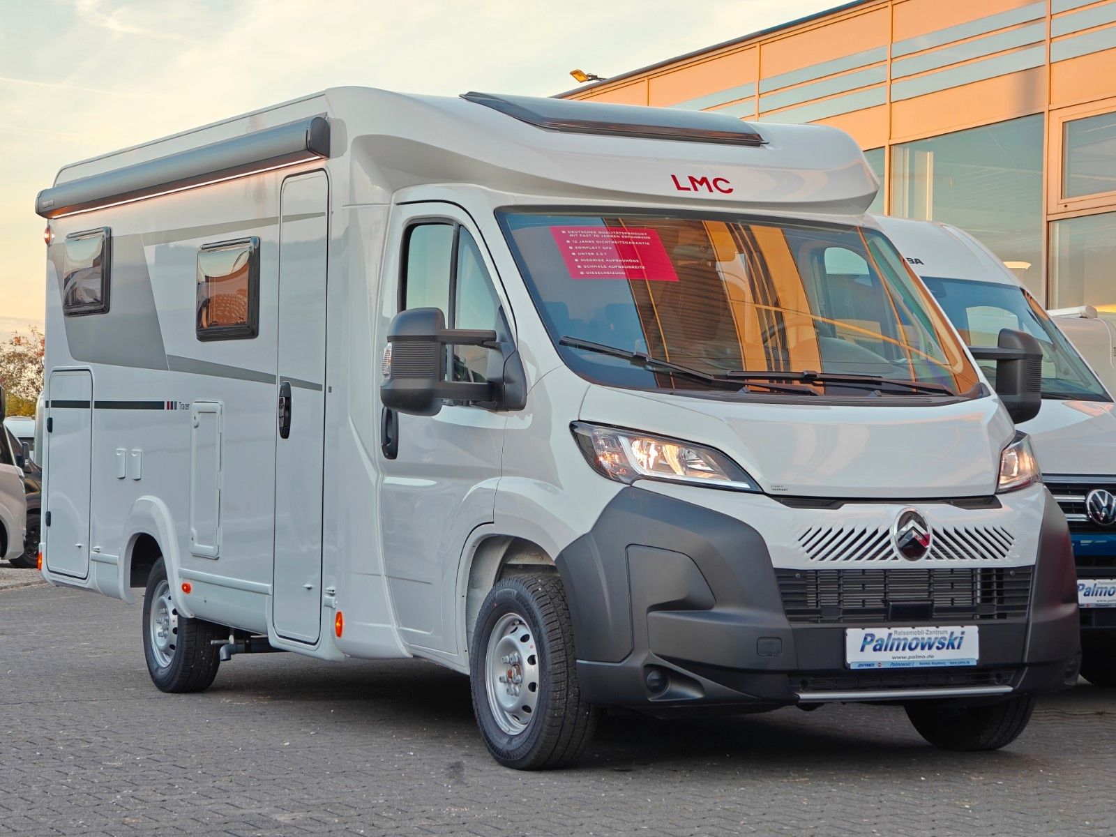 Fahrzeugabbildung LMC Tracer V 670 - Tracer Van Paket, 140PS, MJ2026 -