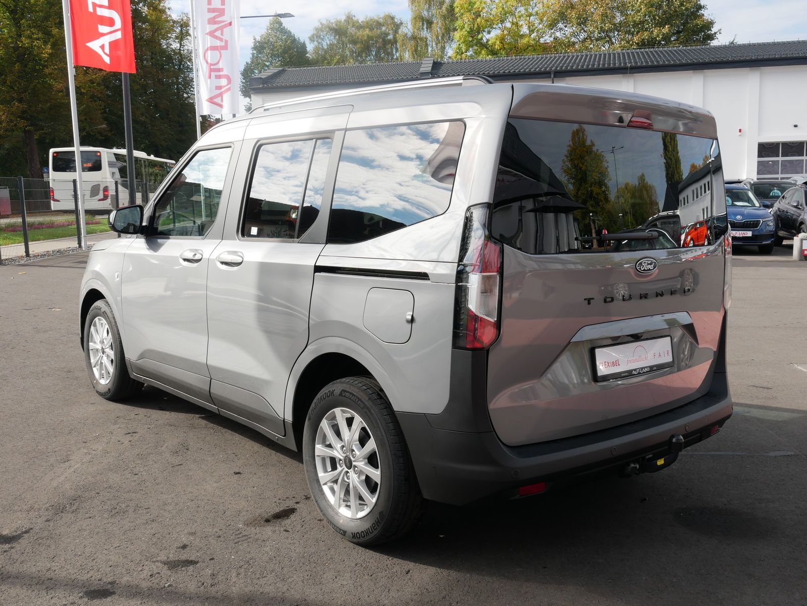 Ford Tourneo Courier Titanium 1.0 EB Aut. Kamera AHK imagem 3
