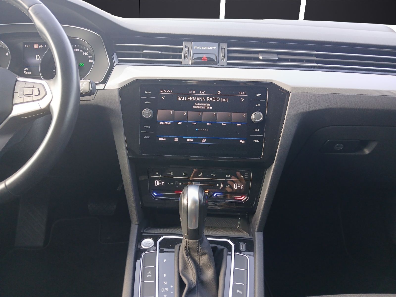 Fahrzeugabbildung Volkswagen Passat Variant TDI Business DSG LED Navi ACC RFK