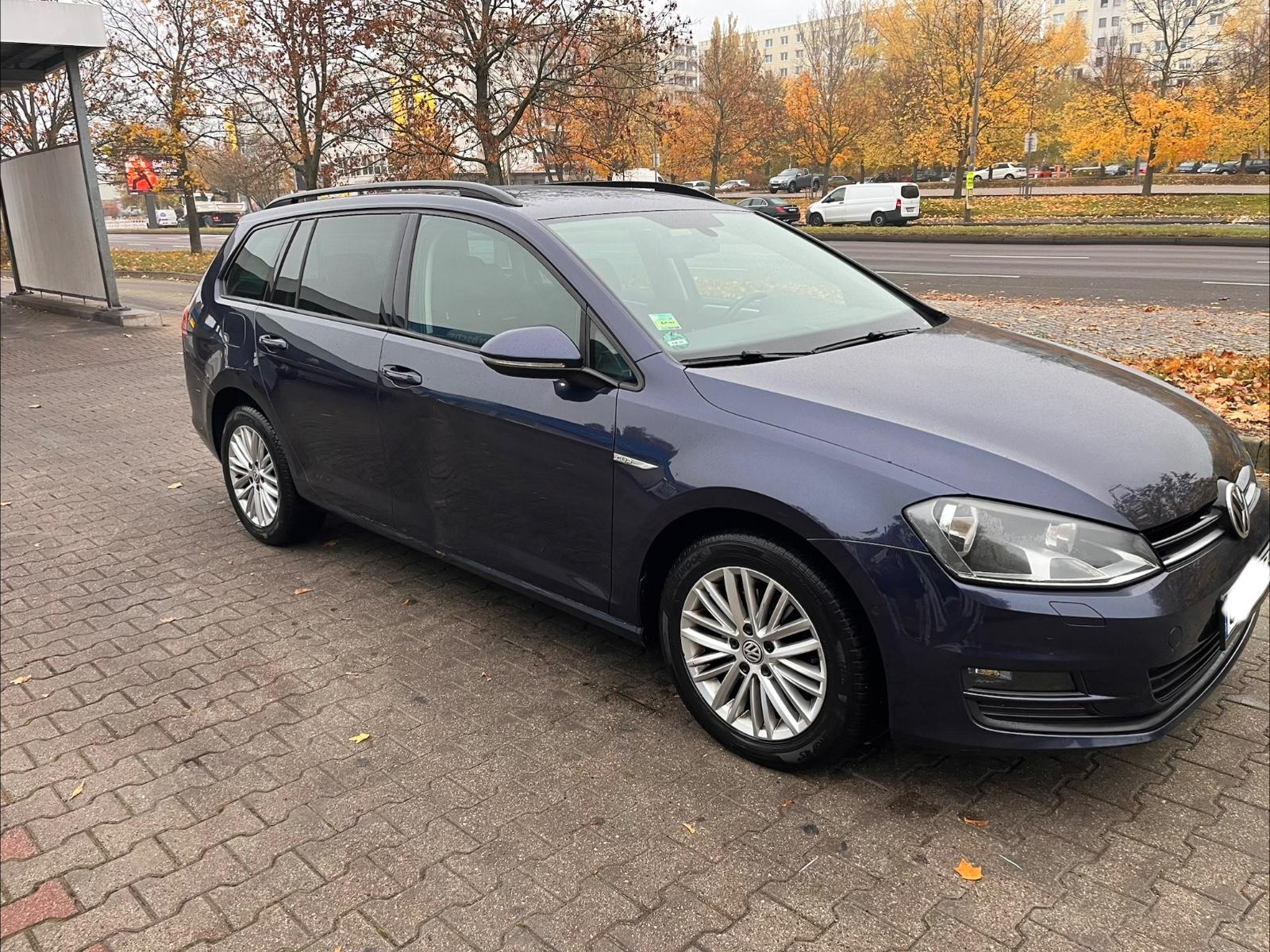 Volkswagen Golf 2014 — interior
