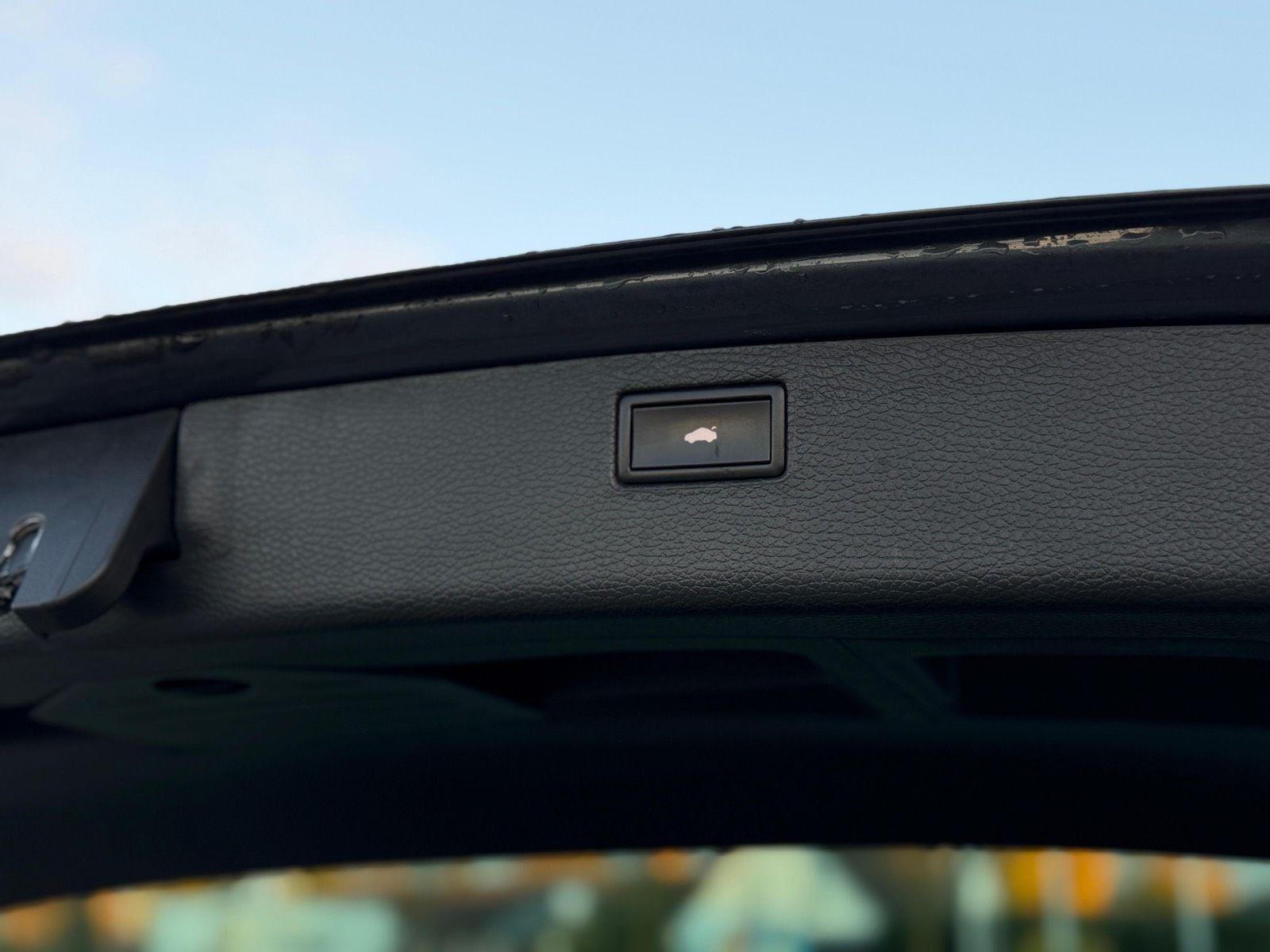 Volkswagen Passat 2012 — photo 13