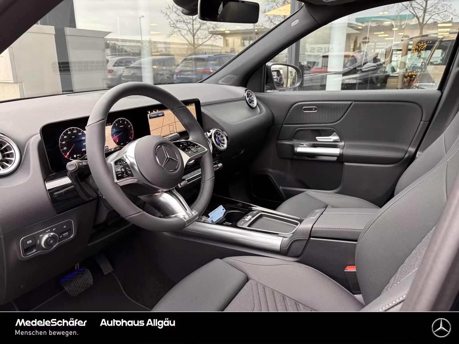 Mercedes-Benz GLA Night Distr AHK PanoSD KeylGO Sound 360, миниатюра 4
