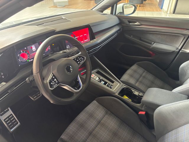 Golf VIII GTE eHybrid *Matrix*AHK*App*NAVI*SH