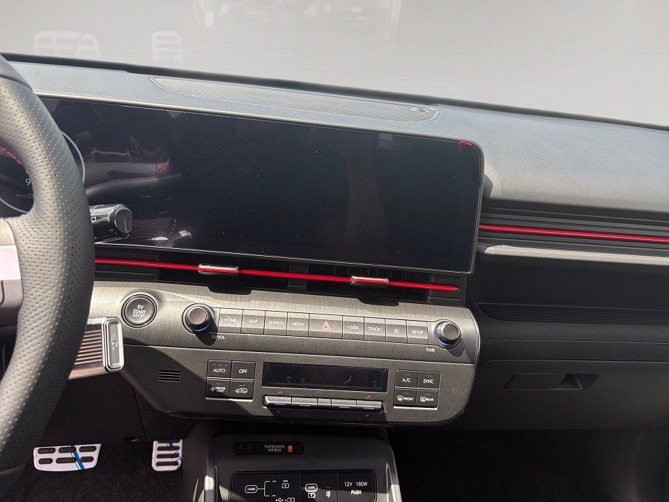 Fahrzeugabbildung Hyundai KONA Elektro 65kWh N Line el. Sitz Assi el. Heck