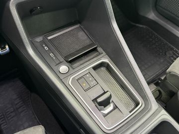 Volkswagen Caddy Maxi 2.0TDI DSG STYLE NAV PRO STAND 7SITZ