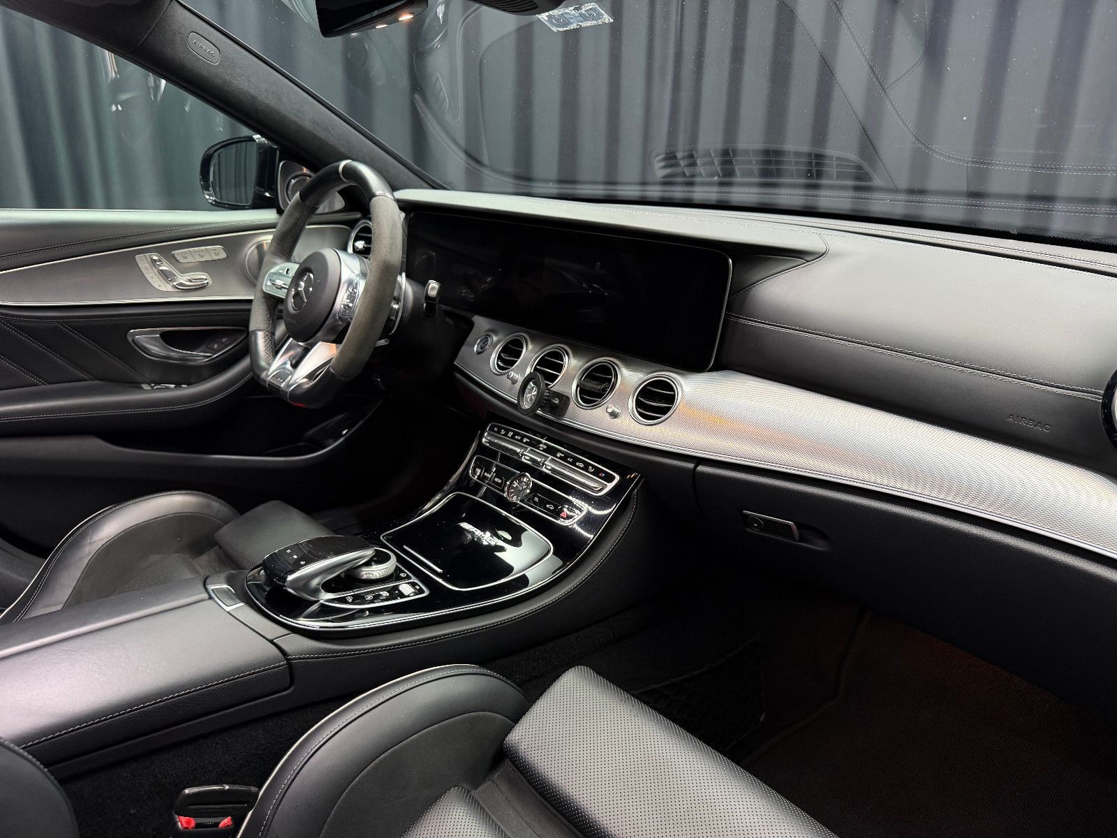 Fahrzeugabbildung Mercedes-Benz E 63 S AMG 4Matic+ |3D-BURMESTER|VOLL