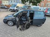 Volkswagen Polo 1.4 Auto ( Behindertengerechtes Fahrzeug ) - Behindertengerechte Volkswagen Polo