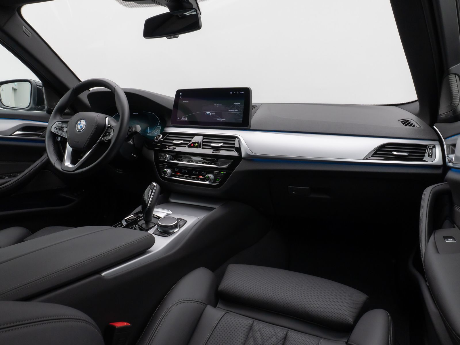 Fahrzeugabbildung BMW 530e HUD Laser DAB Kamera H/K AHK Alarm Sport