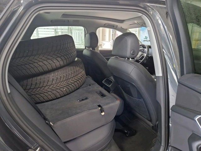 Fahrzeugabbildung Audi e-tron 50 quattro PANO HeadUp Navi VollLeder